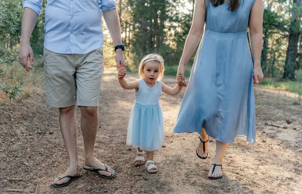 The May family, family shoot, photograph 9 of 17