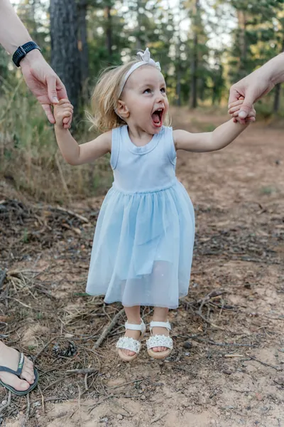 The May family, family shoot, photograph 11 of 17