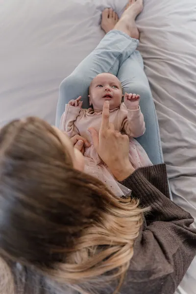 Ella, newborn shoot, photograph 5 of 19