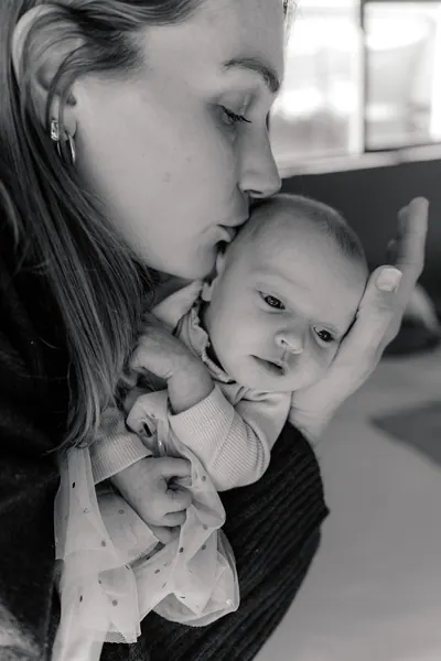 Ella, newborn shoot, photograph 11 of 19