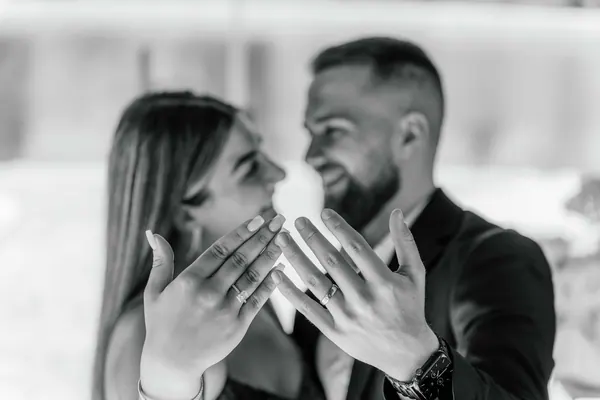 Jonathan and Matilda, proposals shoot, photograph 34 of 56